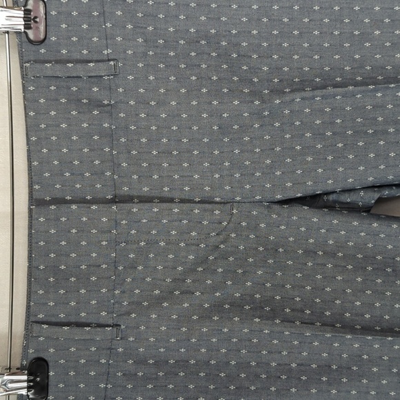 Ann Taylor Signature Fit Blue Grey Diamond Print Front Crease Ankle Pant Size 8 - Picture 2 of 6
